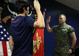 a new marine takes the oath of enlistment